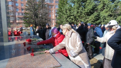 В Калининском районе вспомнили жертв катастрофы на Чернобыльской АЭС