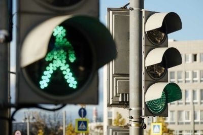 В Калининском районе установят новые светодиодные светофоры
