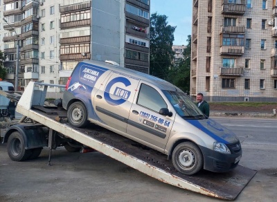 В Калининском районе изъят автомобиль, незаконно торгующий топливом