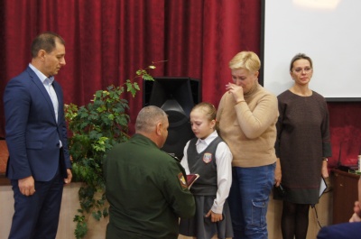 Жителя Калининского района, погибшего в зоне СВО, представили к государственной награде